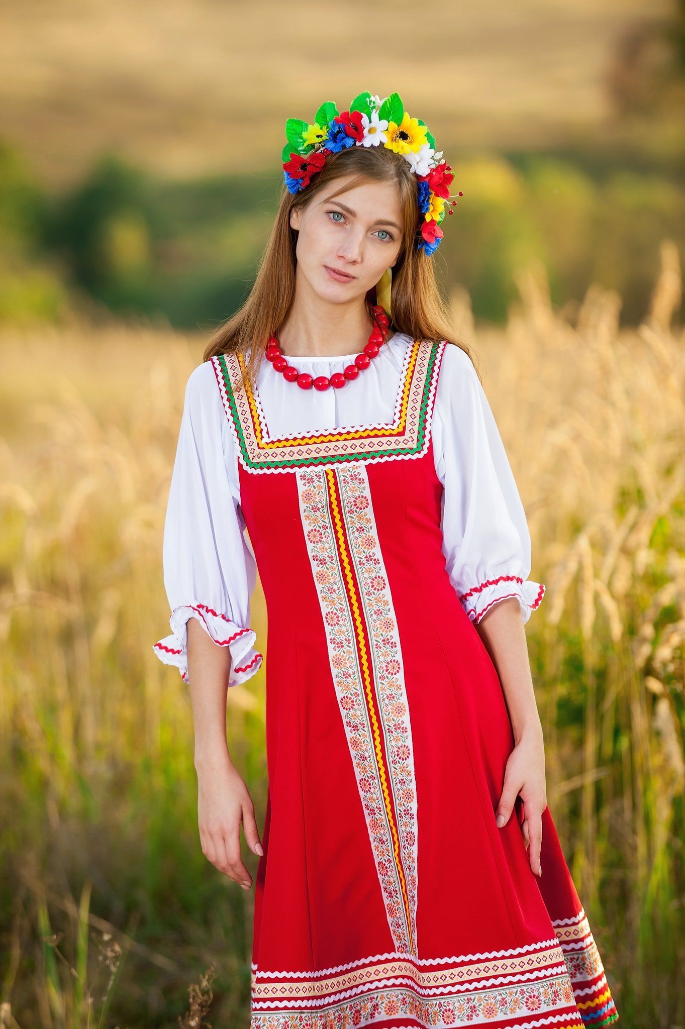 Women in Slavic costumes in Soyapango