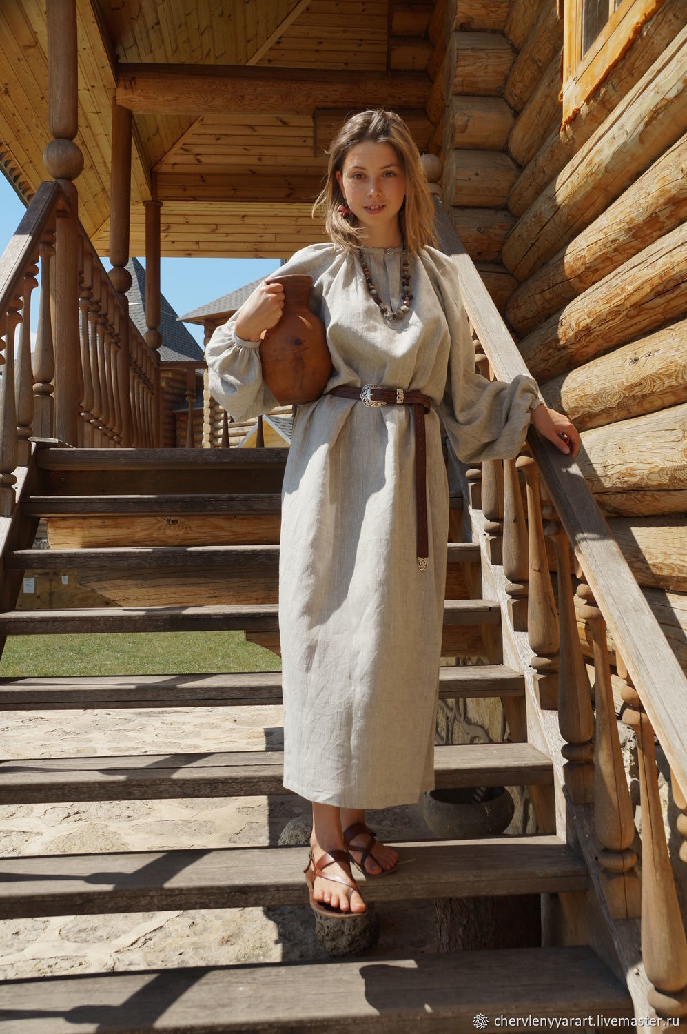 Girls in Slavic costumes in Soyapango